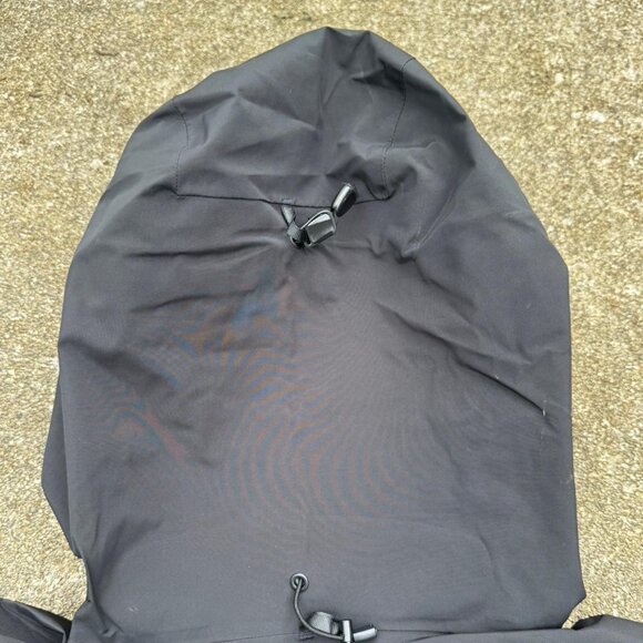 ARC’TERYX Alpha SV jacket - Picture 5 of 7